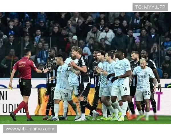 那不勒斯2-0罗马，卫冕冠军紧追国米不失分